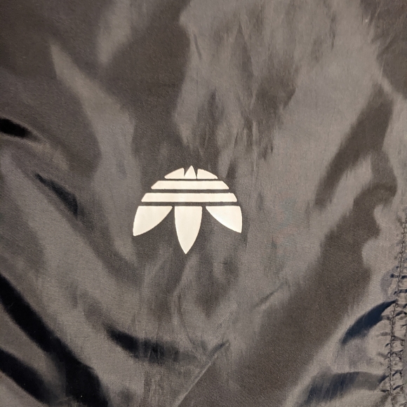 yxa windbreaker adidas